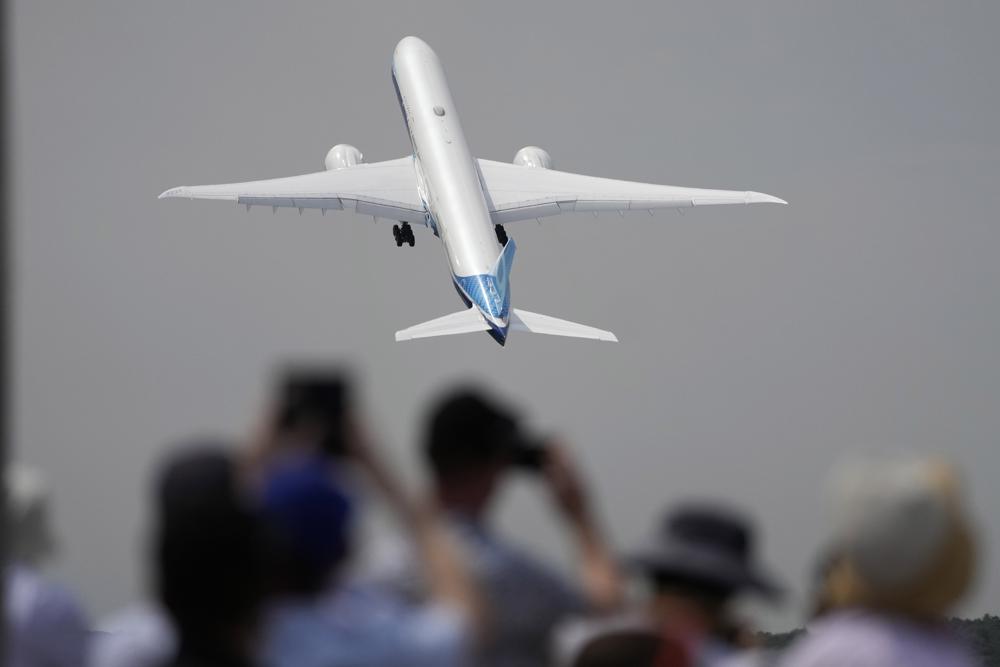 Europe Aviation Emissions Rise 2% Above 2019 Levels as Passenger Numbers Recover